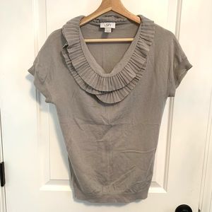 🌫️Loft- ruffled top- work dressy top- short sleeve business attire🌫️